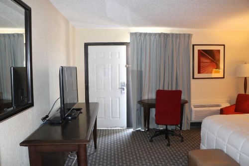 Rodeway Inn Cow Palace - image 22