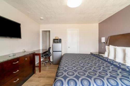 Westerner Motel - image 13