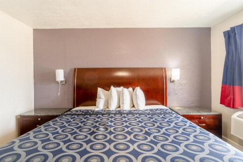 Westerner Motel - image 16