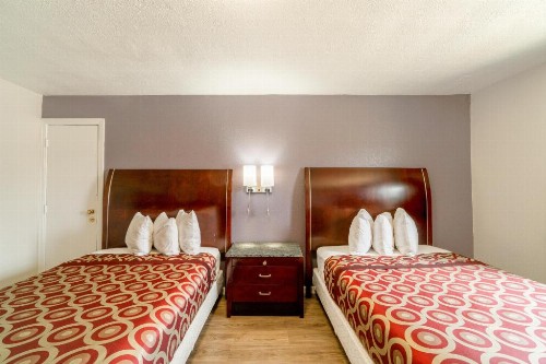 Westerner Motel - image 21