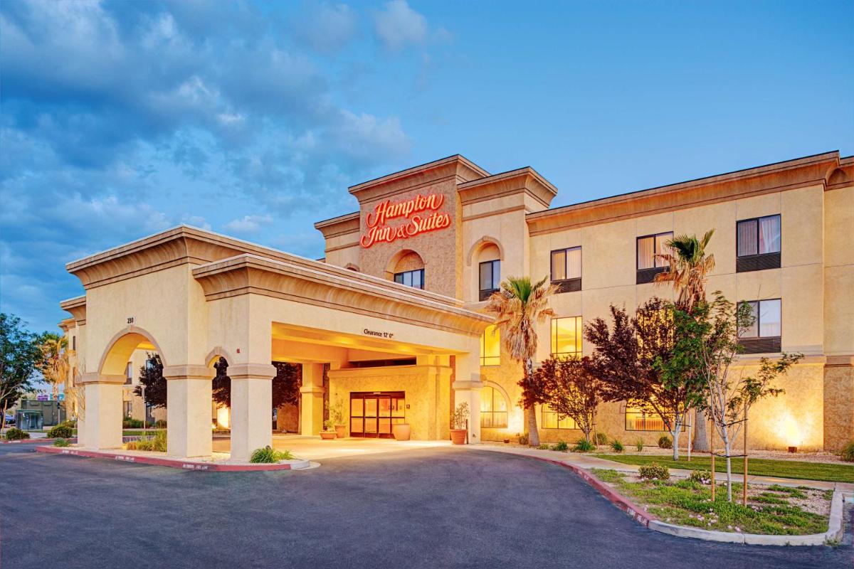 Hampton Inn & Suites Lancaster - main image