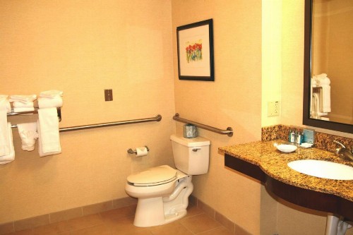 Hampton Inn & Suites Lancaster - image 13