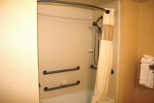 Hampton Inn & Suites Lancaster - image 14