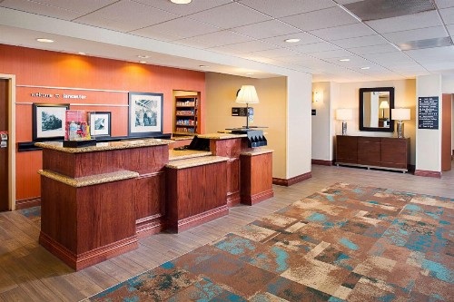 Hampton Inn & Suites Lancaster - image 2