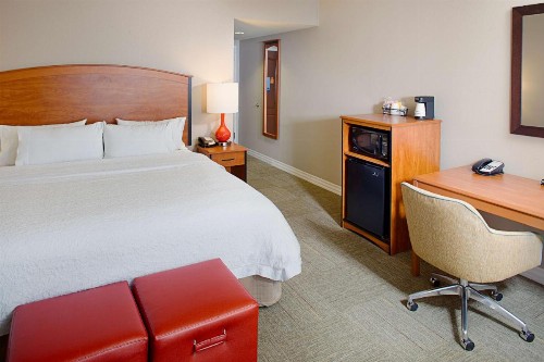 Hampton Inn & Suites Lancaster - image 25