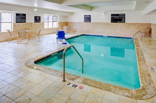 Hampton Inn & Suites Lancaster - image 3