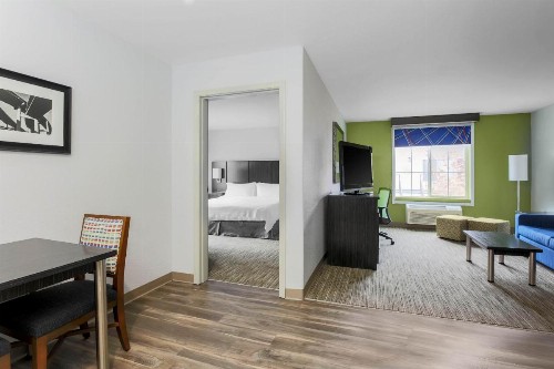 Holiday Inn Express Lancaster an IHG Hotel - image 17