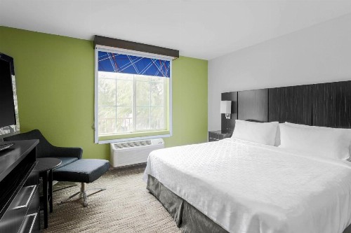 Holiday Inn Express Lancaster an IHG Hotel - image 19