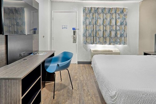 Motel 6-Lancaster CA - image 17