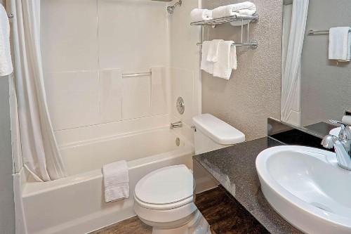 Motel 6-Lancaster CA - image 18