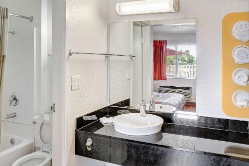 Motel 6-Lancaster CA - image 34