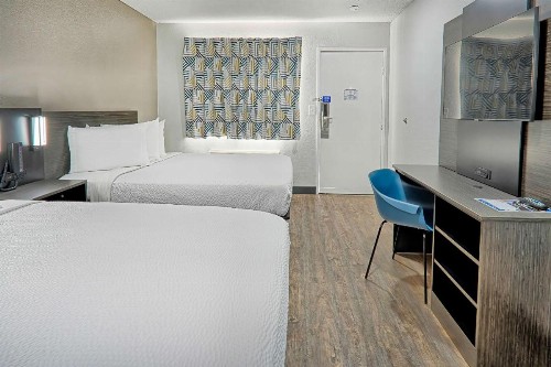 Motel 6-Lancaster CA - image 7