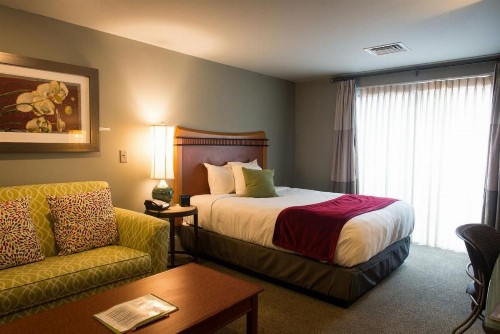 Lancaster Arts Hotel - image 13