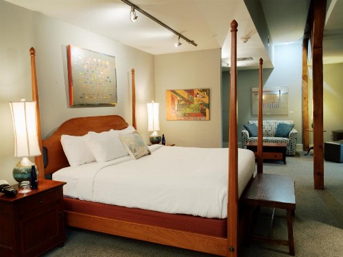 Lancaster Arts Hotel - image 31
