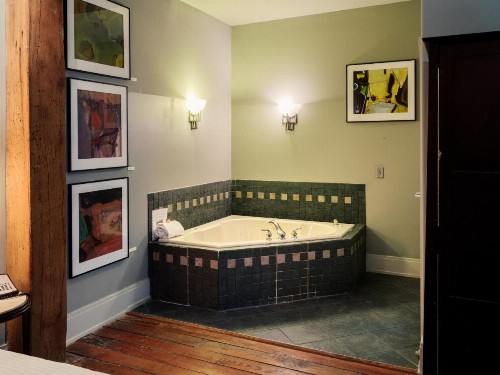 Lancaster Arts Hotel - image 36