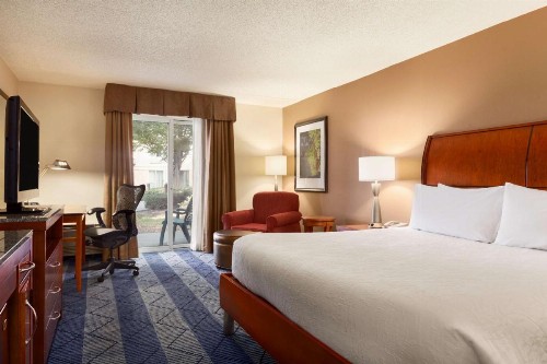 Hilton Garden Inn Lancaster - image 22