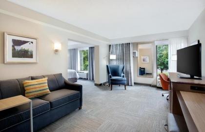 Hampton Inn Lancaster - image 14