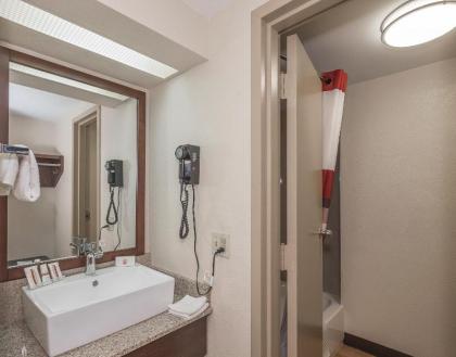 Red Roof Inn Lancaster - image 10