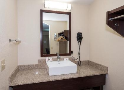 Red Roof Inn Lancaster - image 12