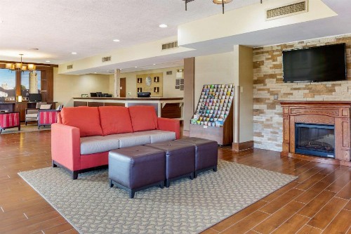 Comfort Inn Lancaster at Rockvale - image 38