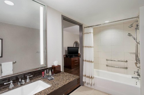 Lancaster Marriott at Penn Square - image 44