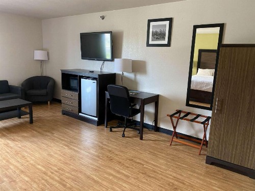 Quality Inn Lancaster - image 17