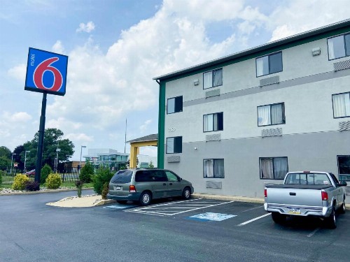 Quality Inn Lancaster - image 20
