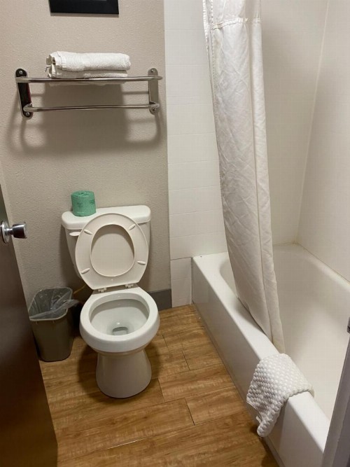 Quality Inn Lancaster - image 23