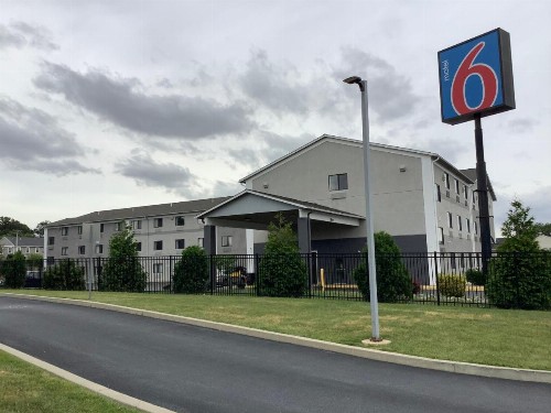 Quality Inn Lancaster - image 25