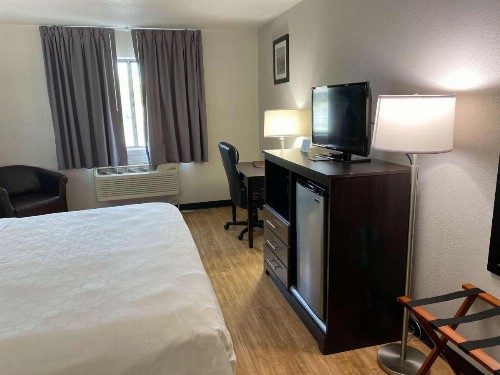 Quality Inn Lancaster - image 5