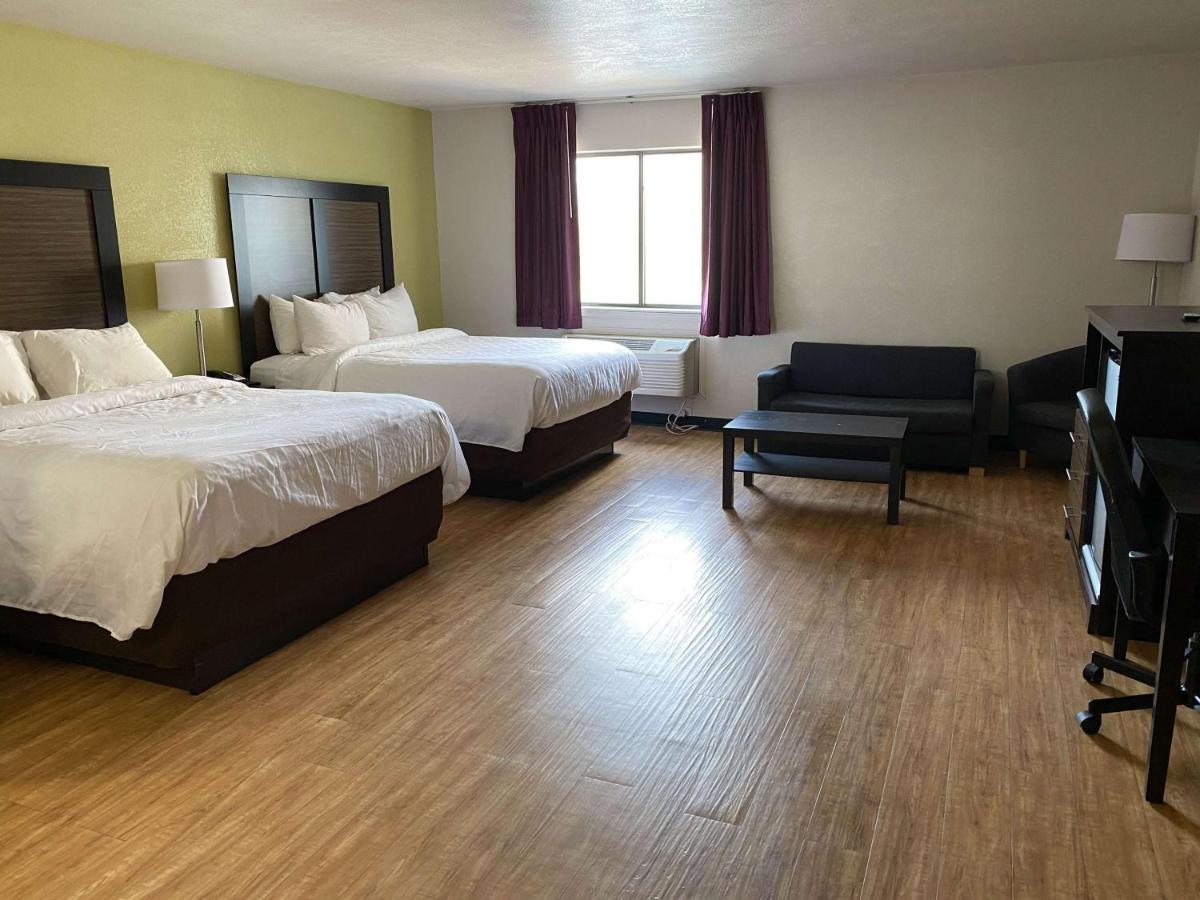Quality Inn Lancaster - image 7