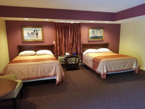 Classic Inn Lancaster - image 20