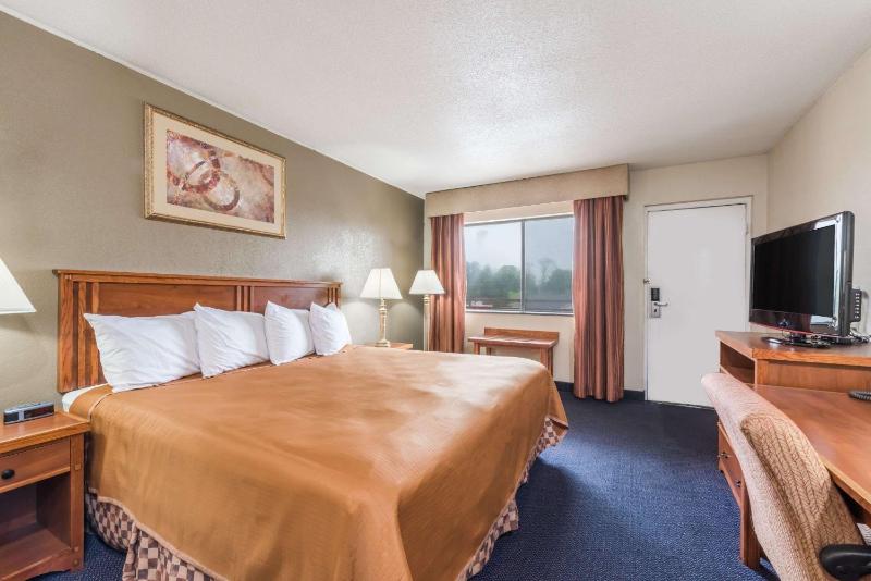 Red Carpet Inn Lancaster - image 5