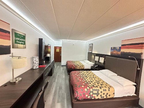 Econo Lodge Amish Country - image 25