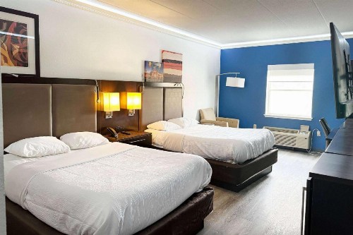 Econo Lodge Amish Country - image 6