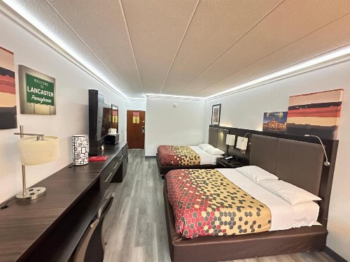 Econo Lodge Amish Country - image 7