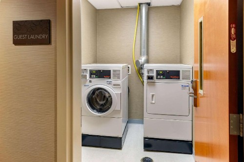 Comfort Suites Amish Country - image 34