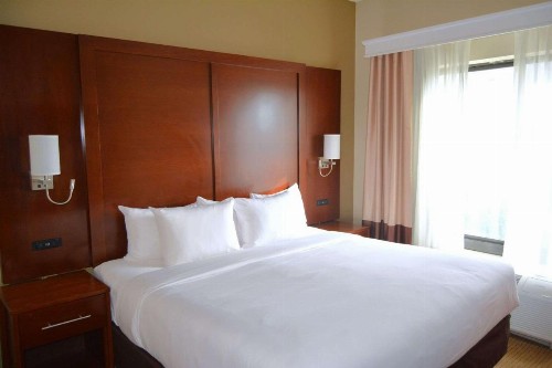 Comfort Suites Amish Country - image 9
