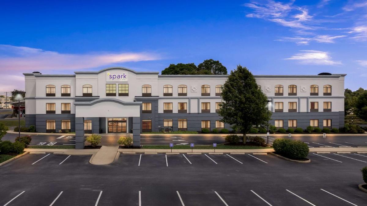 Wingate by Wyndham Lancaster / PA Dutch Country - image 3