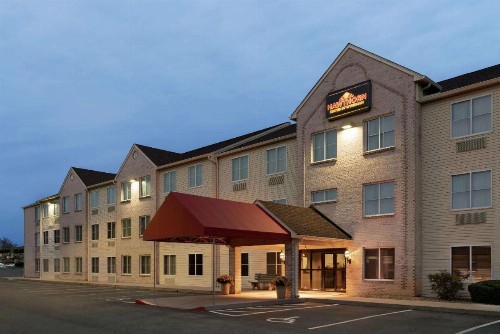 Hawthorn Suites by Wyndham Lancaster - image 11