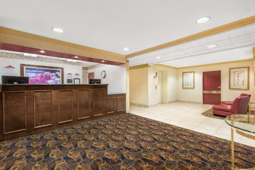 Hawthorn Suites by Wyndham Lancaster - image 15