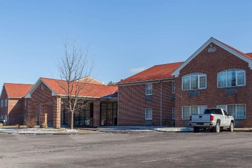 Days Inn & Suites by Wyndham Lancaster Amish Country