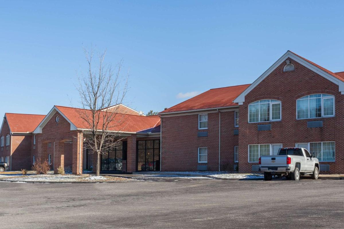 Days Inn & Suites by Wyndham Lancaster Amish Country - main image
