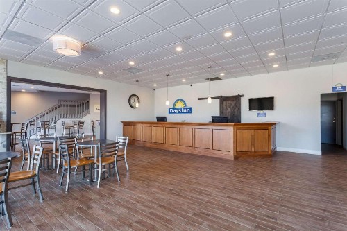 Days Inn & Suites by Wyndham Lancaster Amish Country - image 2