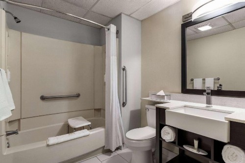 Days Inn & Suites by Wyndham Lancaster Amish Country - image 23