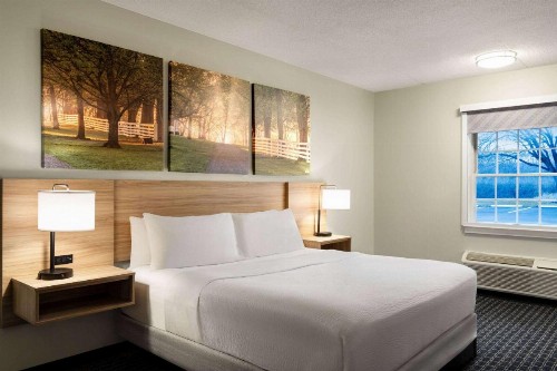 Days Inn & Suites by Wyndham Lancaster Amish Country - image 26