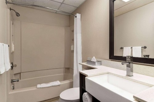 Days Inn & Suites by Wyndham Lancaster Amish Country - image 32
