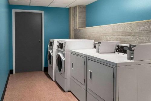 Days Inn & Suites by Wyndham Lancaster Amish Country - image 34