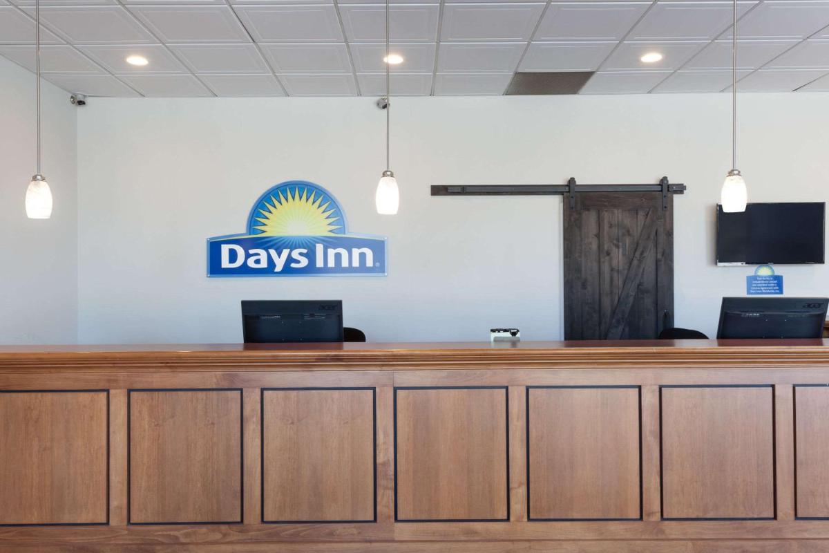 Days Inn & Suites by Wyndham Lancaster Amish Country - image 4