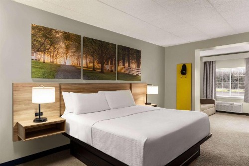 Days Inn & Suites by Wyndham Lancaster Amish Country - image 41